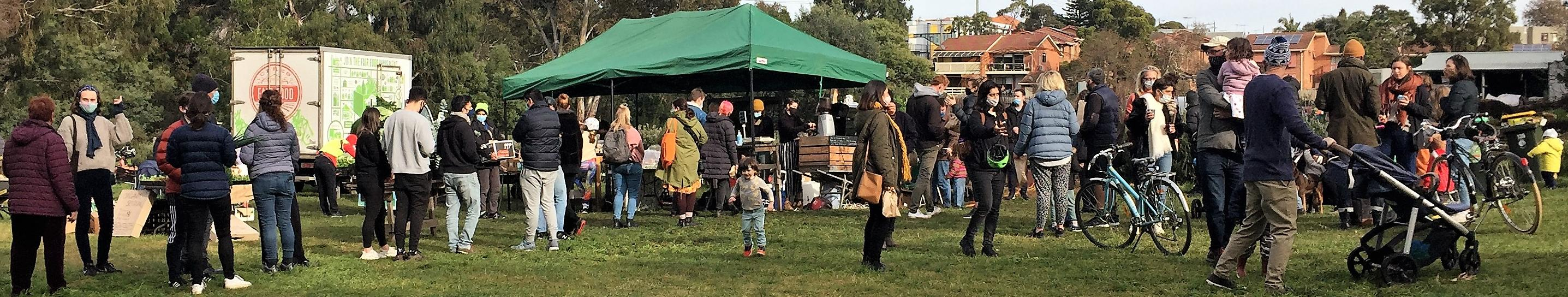 Crowds at Joes Garden