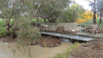 Flooding aftermath - bridge to Coburg pool 350 x 197