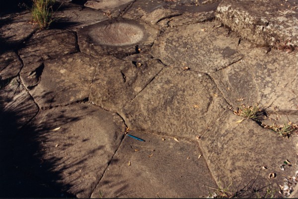 Ball and socket jointing in basalt at Connolly Ave, Coburg, Victoria, Australia